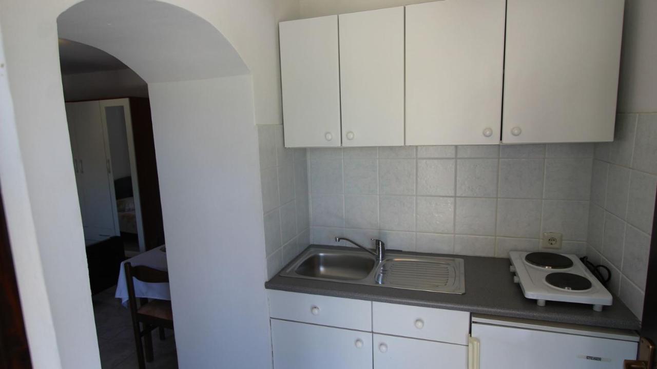 Apartments Eva Malinska Luaran gambar